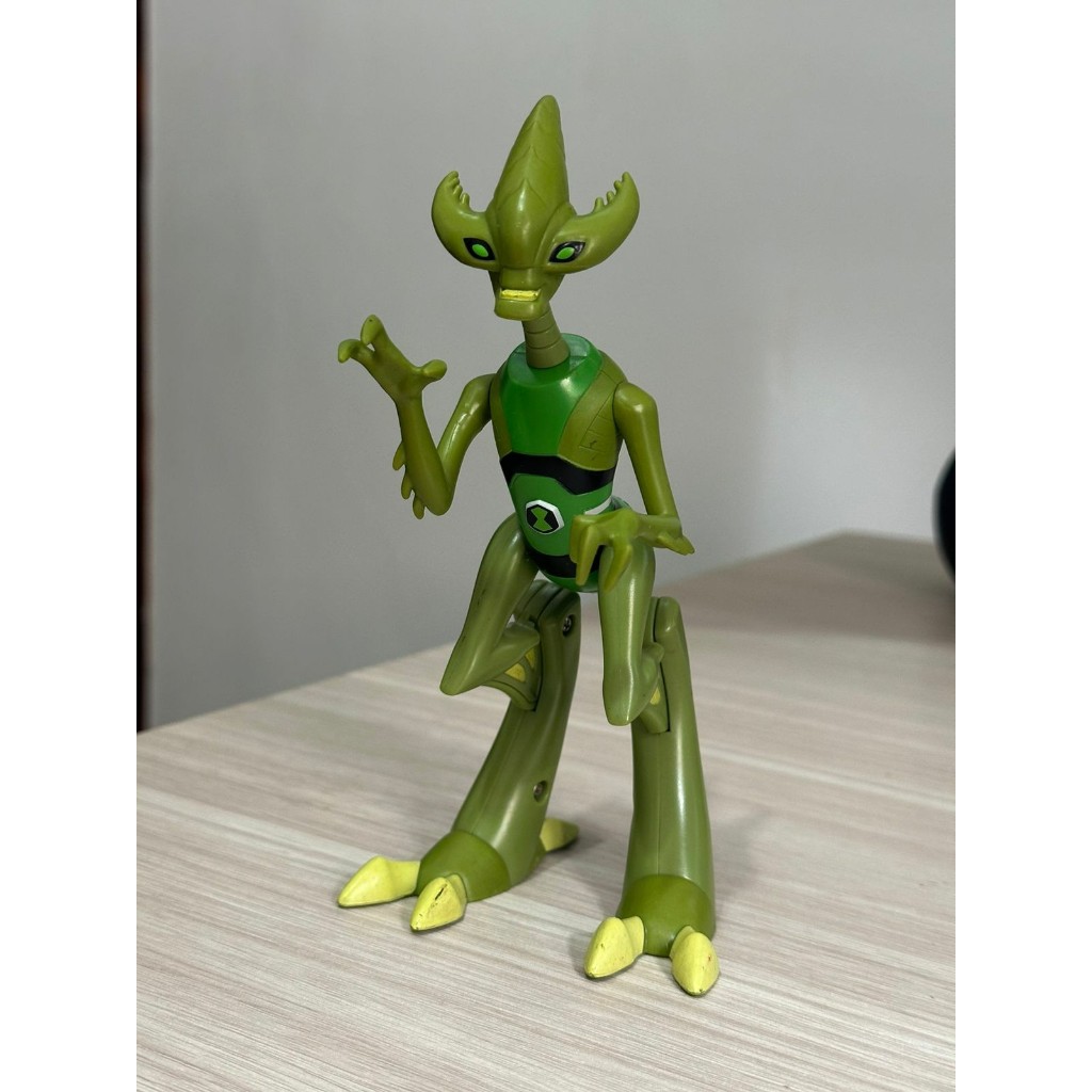 Boneco Crashhopper Dna Alien Heroes Ben 10 Omniverse Bandai Original Usado