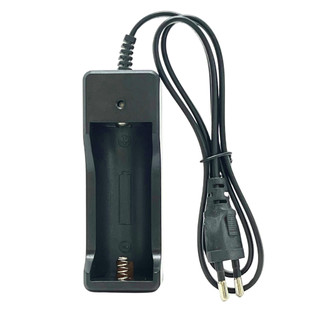Carregador Universal de Bateria Portátil Bivolt 26650 18650