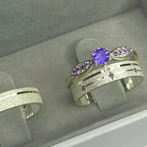 PAR DE ALIANÇAS DE NAMORO E COMPROMISSO EM PRATA 950 4mm MÉDIA + ANEL E GRAVAÇÕES