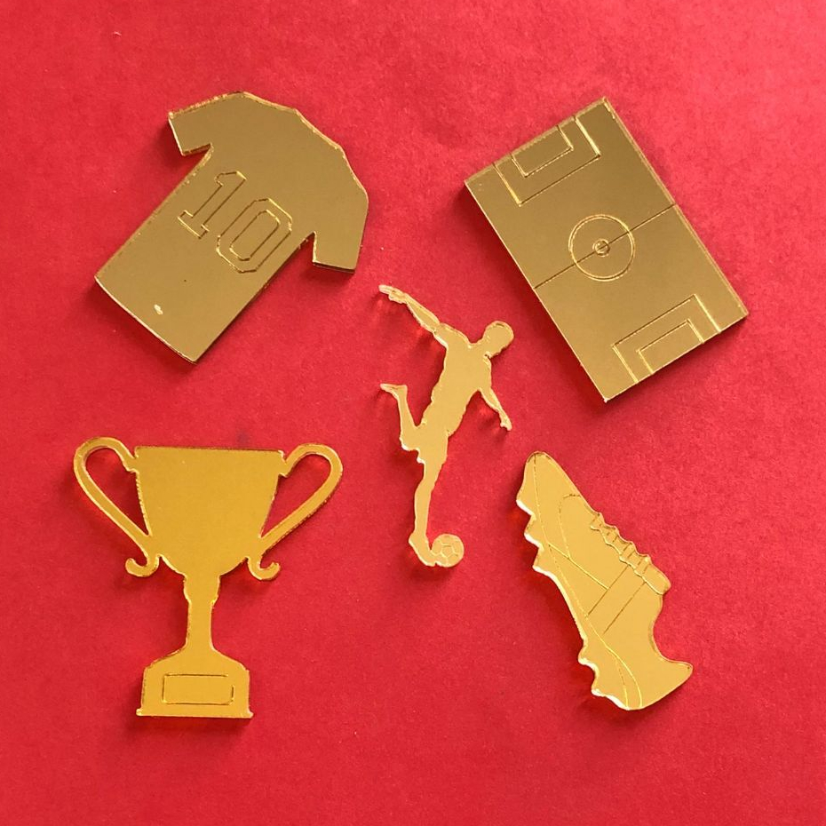 Aplique em Acrílico Espelhado Dourado " Kit Futebol " 4cm - Para Personalizados, Lembrancinhas e Artesanatos