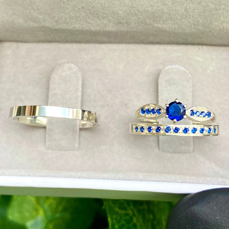 Par de Alianças de Namoro Prata 950 2mm com Fileira de Pedras Azuis + Anel Solitário Personalizado em Oferta na Shopee