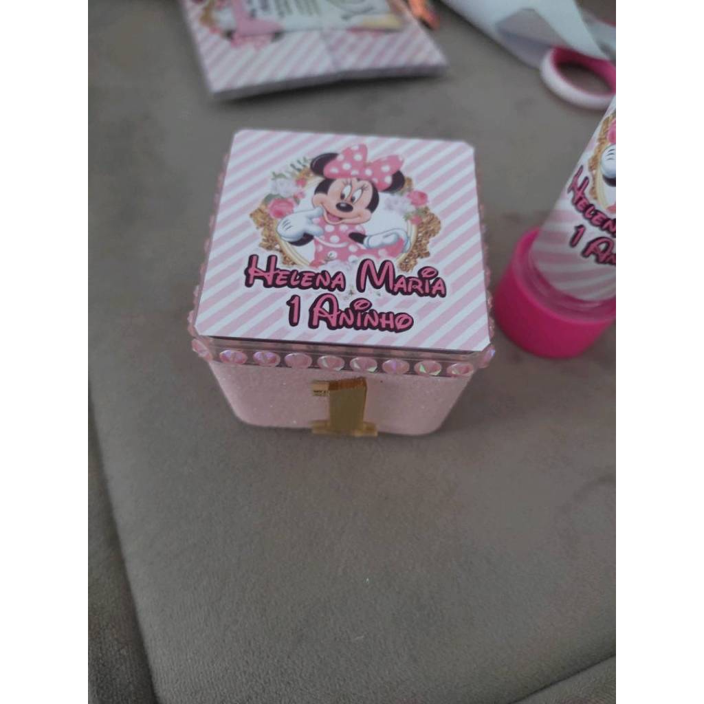 Adesivos personalizados para caixinhas – um toque especial para suas lembrancinhas, em qualquer tema!