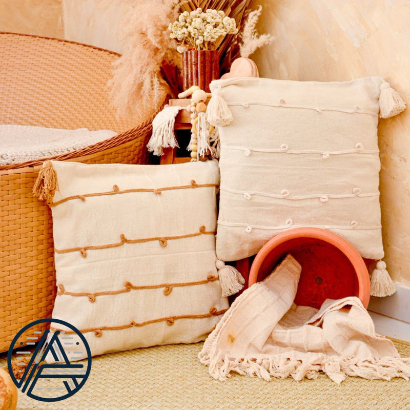 Capa de Almofada Pompom Trancê Boho Artesanal Decorativa 45x45