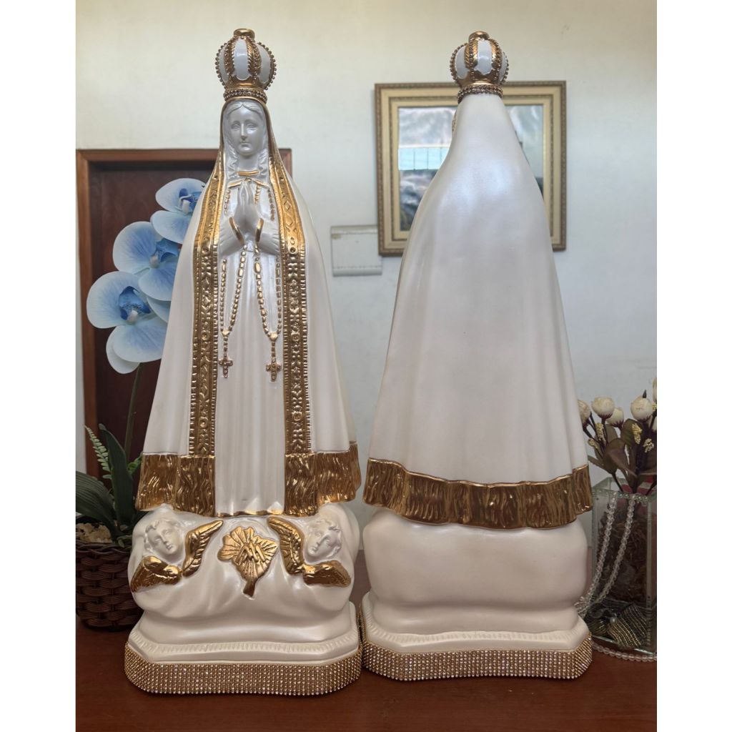 Imagem Nossa Senhora Aparecida 60cm com coroa de gesso em duas variações: branco pérola com strass dourado em Oferta na Shopee