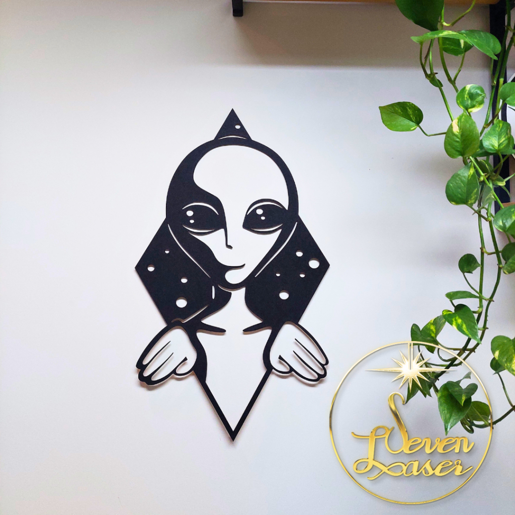 Quadro Decorativo Alienígena Aplique De Parede Vazado decoração parede quarto Mdf 3mm