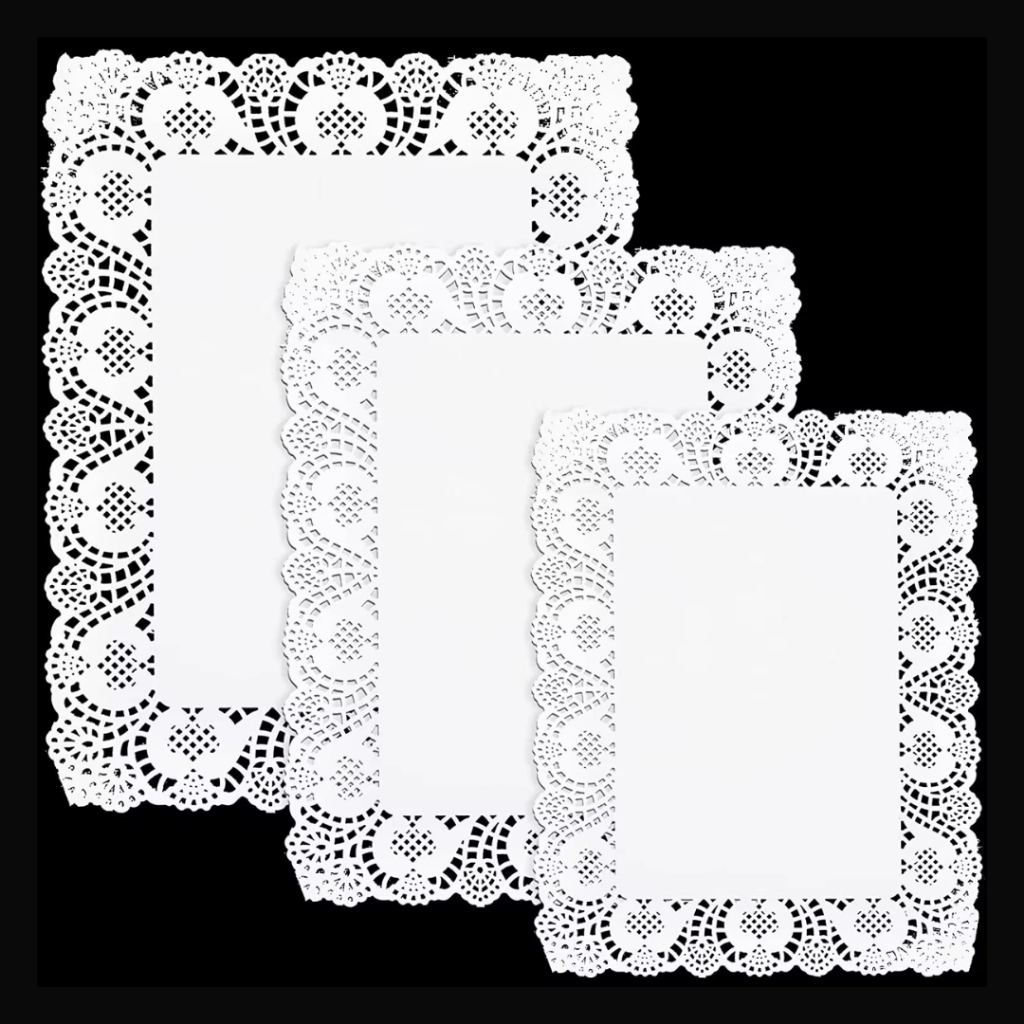 Kit 100 Toalha Rendada De Papel Retangular Decorações de Festas e Casamento em Oferta na Shopee