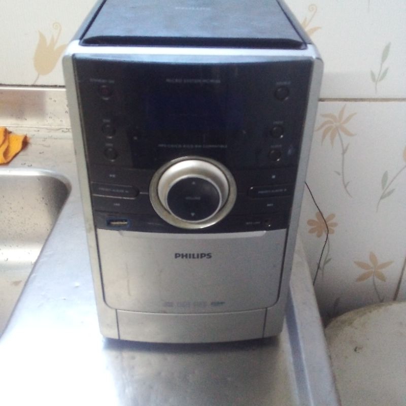 minissisten philips mcm166x funcionando as 2 saidas e rádio resto precisa reparos