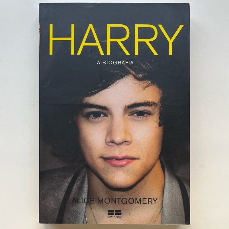 Harry - A Biografia - ALICE MONTGOMERY (biografia do Harry Styles, ex membro da banda One Direction)