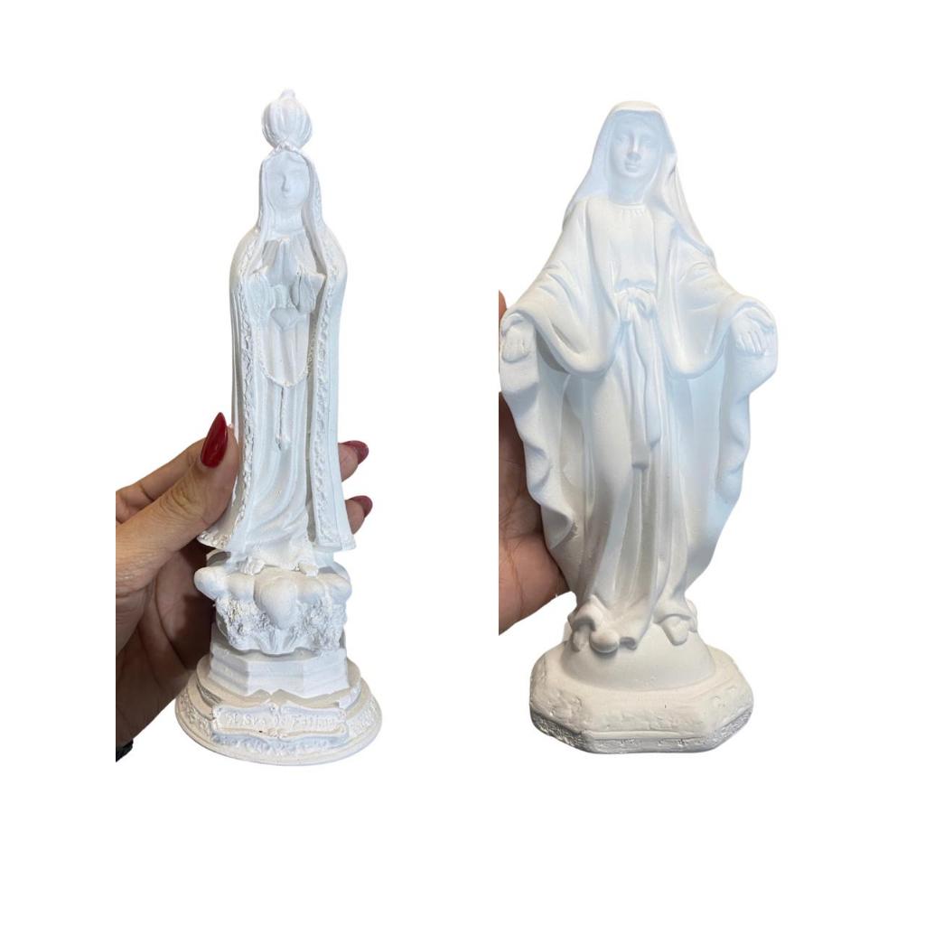 KIT 1 NOSSA SENHORA DE FÁTIMA 20CM E 1 NOSSA SENHORA DAS GRAÇAS 20CM GESSO CRU