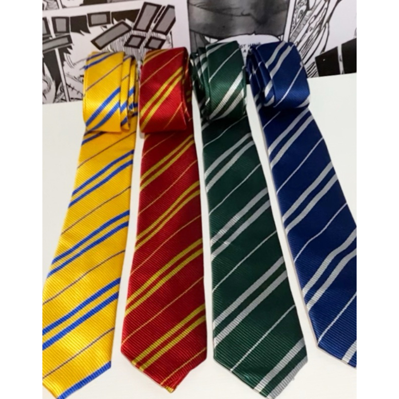 Gravata das casas de Hogwarts - Harry Potter (Grifinória, Sonserina, Lufa Lufa, Corvinal)