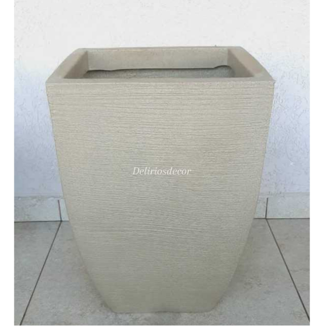Vaso de Planta Decorativo Reciclável em Polietileno, Vaso Quadrado Cód. 83 em Oferta na Shopee