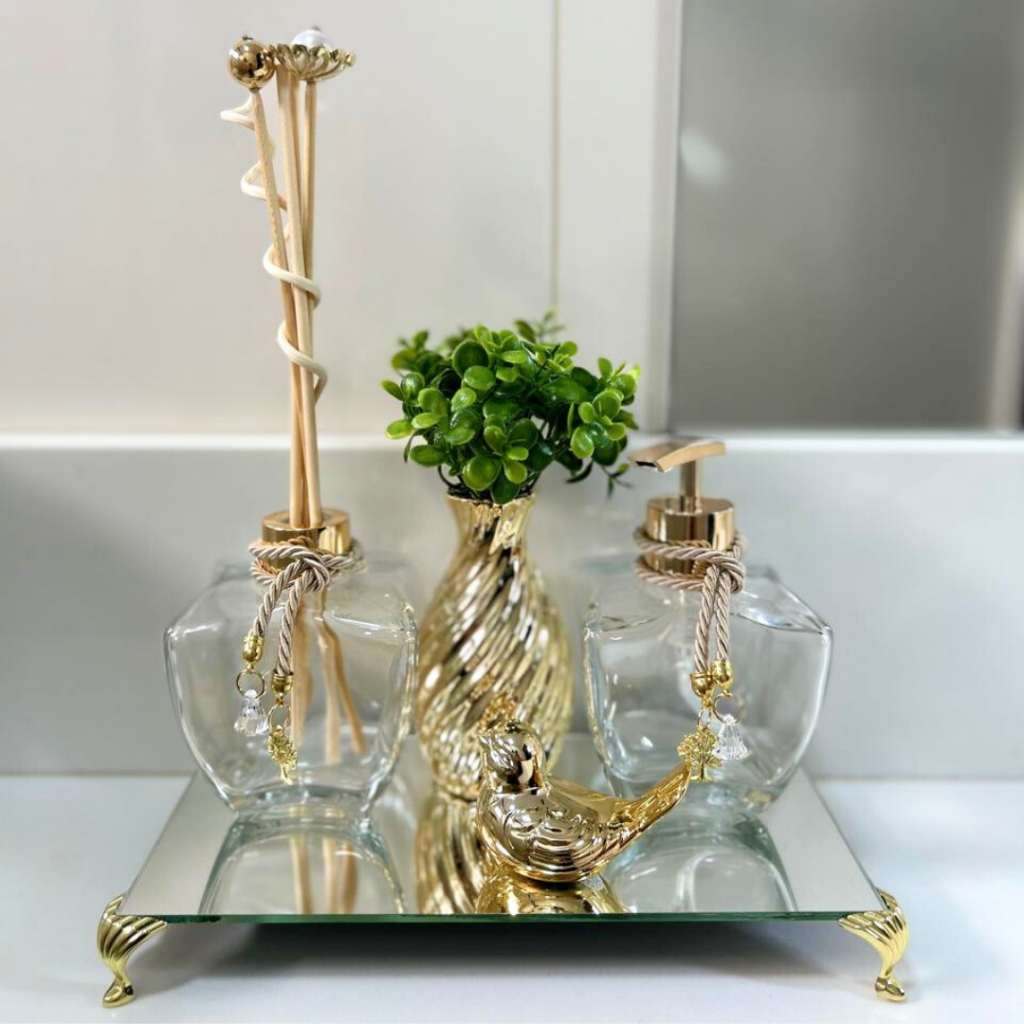 Kit Lavabo Banheiro Dourado Bandeja Espelhada Luxo + Vidro Aromatizador Saboneteira Vaso + Lindo Kit de Varetas Decorada