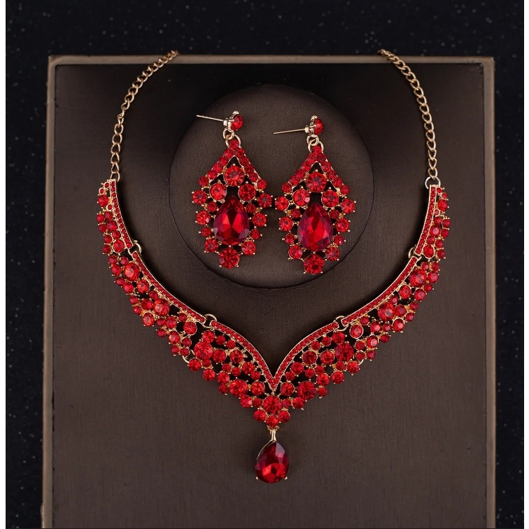 Brinco Madrinha Dourado: Onde Comprar | BuscaProdutos