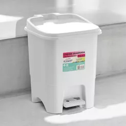 Kit 5 Lixeira Plástica Reforçada 15 litros Com Pedal Cesto De Lixo Para Cozinha Banheiro