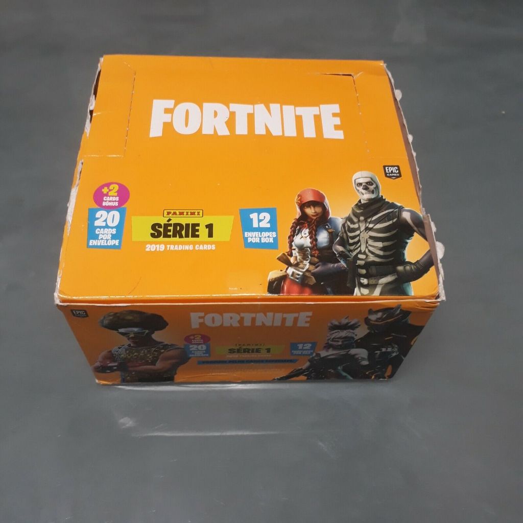 Caixa c/ 12 Envelopes Jumbo Premiun c/ 264 cards FORTNITE Series 1 - Panini Brasil 2019 Packs lacrados