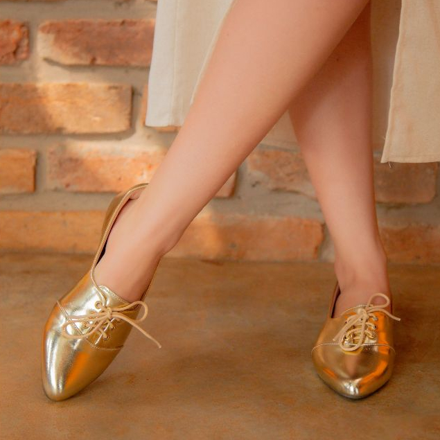 Sapatilha feminina Oxford com Cadarço Bico fino Confortável Sapato Feminino Metalizado em Oferta na Shopee