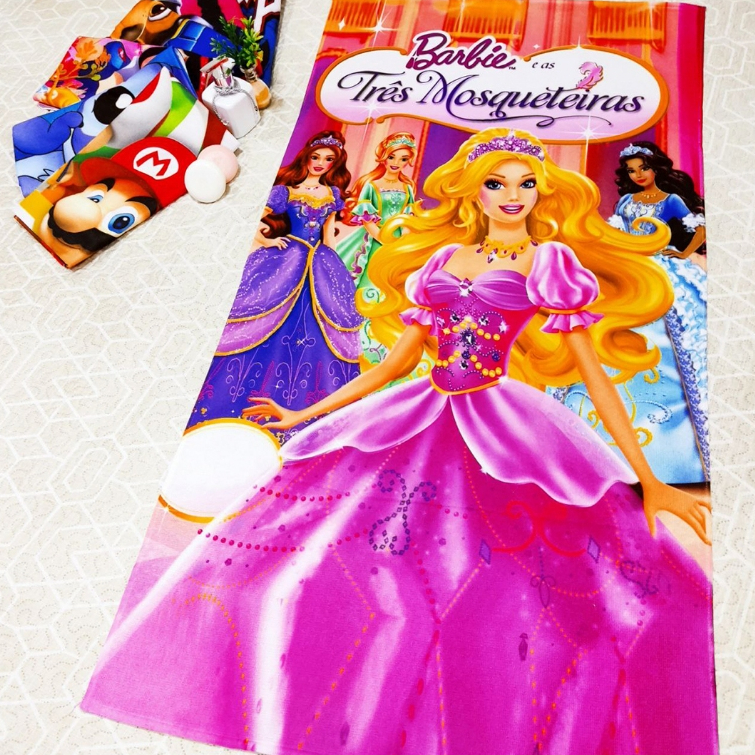Toalha de Banho e Praia Personalizada Temática BARBIE: AS TRÊS MOSQUETEIRAS Infantil Gigante em Oferta na Shopee