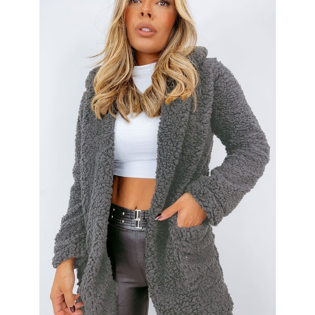 Casaco Teddy Peludo Forrado Feminino com Capuz e Bolsos nas Laterais