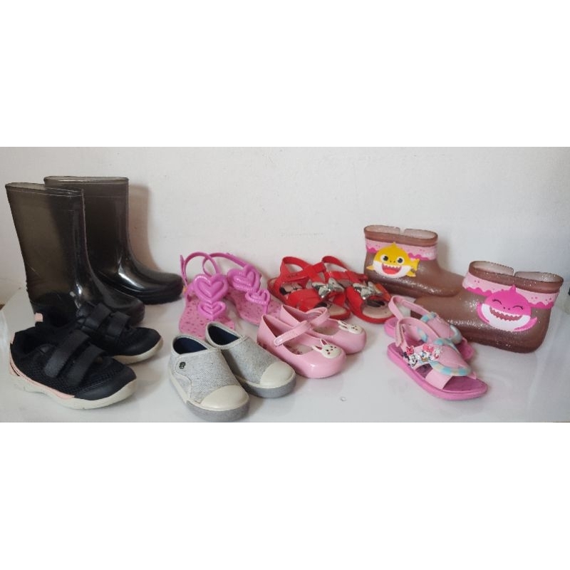 sapatos, sandália, bota, tênis sapatilha várias modelos e marcas.usada
