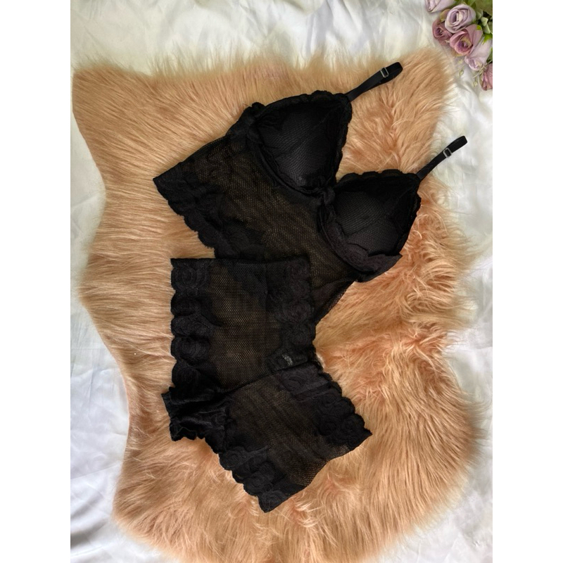 Conjunto renda cropped com bojo em Oferta na Shopee