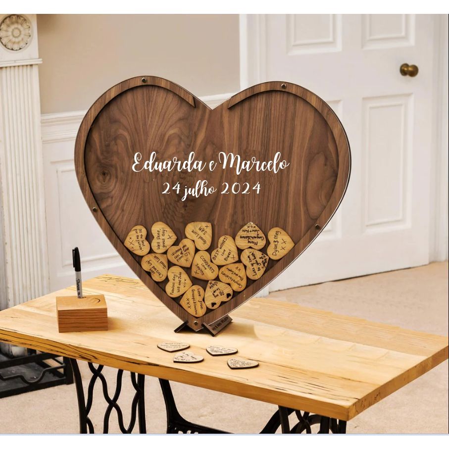 Quadro de assinaturas HEART amadeirado em Oferta na Shopee