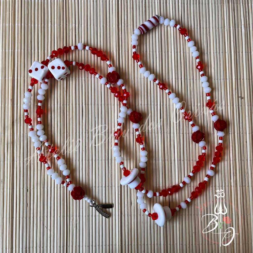 Guia Fio de contas Maria Navalha Ou Malandra vermelho e branco chapéu dados e rosas Orixá Pomba Gira de Umbanda e Candomblé