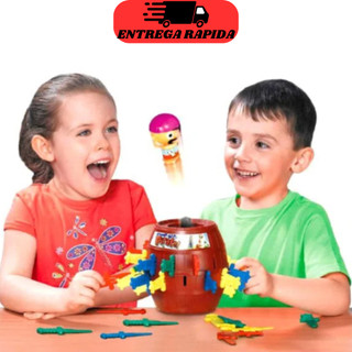 Jogo Barril Pirata Pula Pula 16 adagas Tamanho Médio 13x9cm Brinquedo Infantil