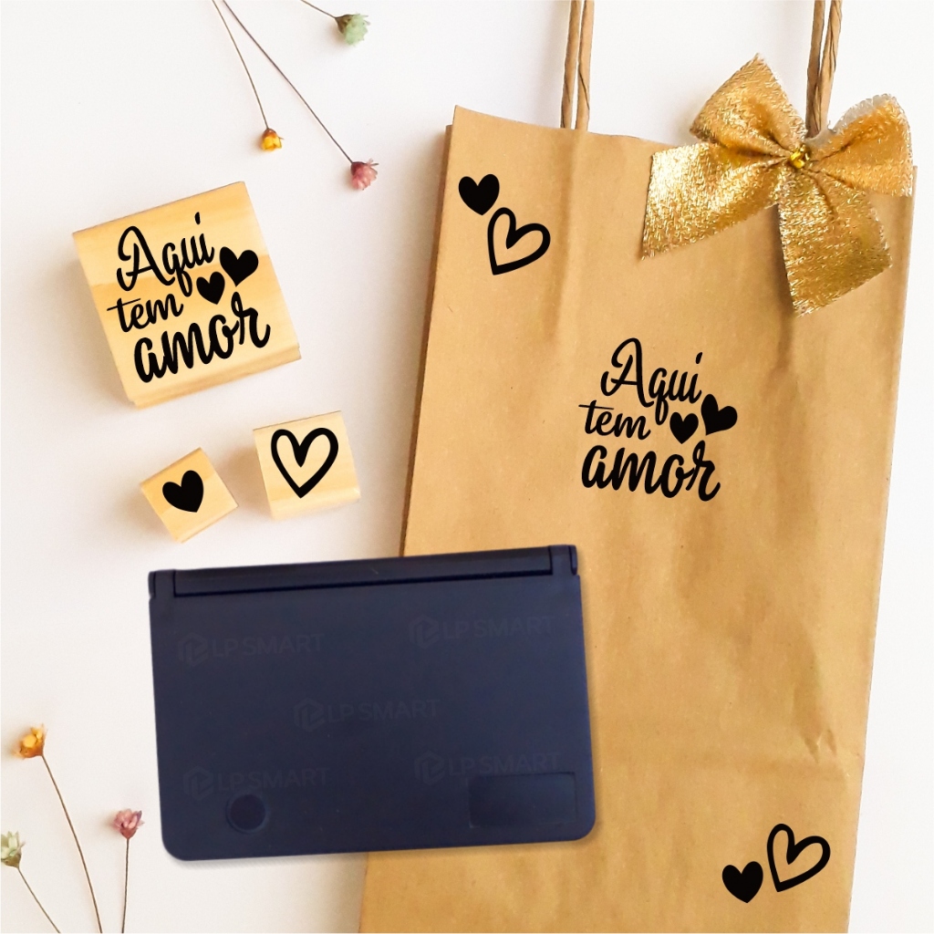 💜Kit 3 Carimbos Artesanais Aqui tem amor, coração e mini coração para decorar sacolas, embalagens, caixas e tags em Oferta na Shopee