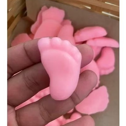 50 Mini Sabonetes de Pezinho para lembrancinha| chá revelação e chá de bebê