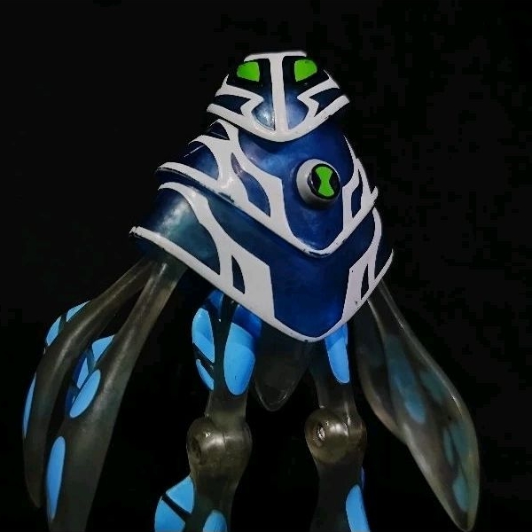 Raro Boneco Ben 10 Ultimate Alien Anfíbio Ultimized - Importado Bandai