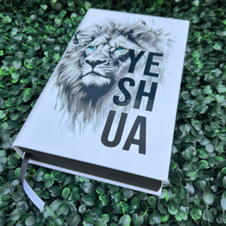 Bíblia Sagrada Leão Yeshua (Jesus) Capa Dura Com Harpa e Índice LETRA MÉDIA Versão ARC Lateral Preta em Oferta na Shopee