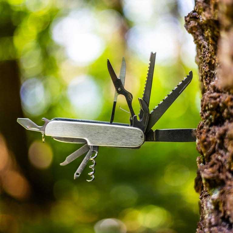 Canivete Multifunções em Aço Inox 11 Funções Camping Pesca Chaveiro Suiço Compacto Multifuncional