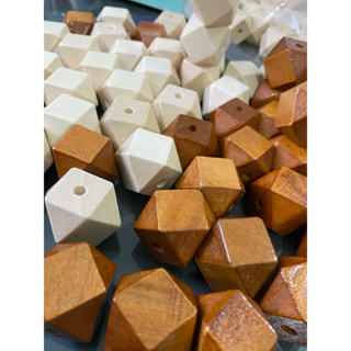 10pçs Contas de madeira  poligonal 25mm em Oferta na Shopee