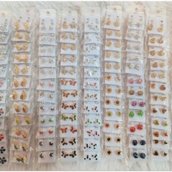 Kit 36 Pares de Brincos / 12 Cartelinhas com 3 Pares