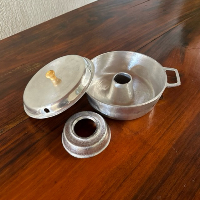 Forma de bolo Nº 26 - Assadeira de bolo grande Alumínio Batido Fundido Polido c tampa e queimador em Oferta na Shopee