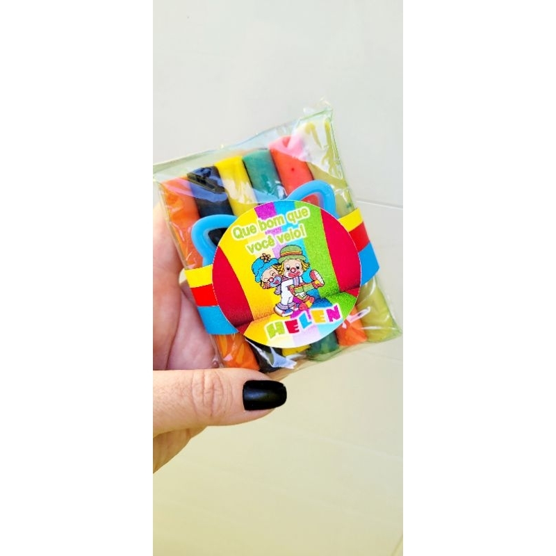 40 Kit Massinha e  Cortador  Diversos Temas Patati Lembrancinha Stitch Patrulha Canina Festa Circo massa de modelar