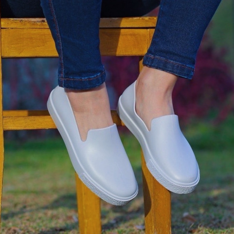 Tênis Feminino Slip On Injetado Em Pvc Barato Varias Cores Com Palmilha Confort