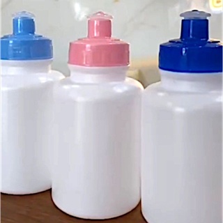 160 Garrafinhas Baby Squeezer Bico de silicone 300ml Escolar em Oferta na Shopee