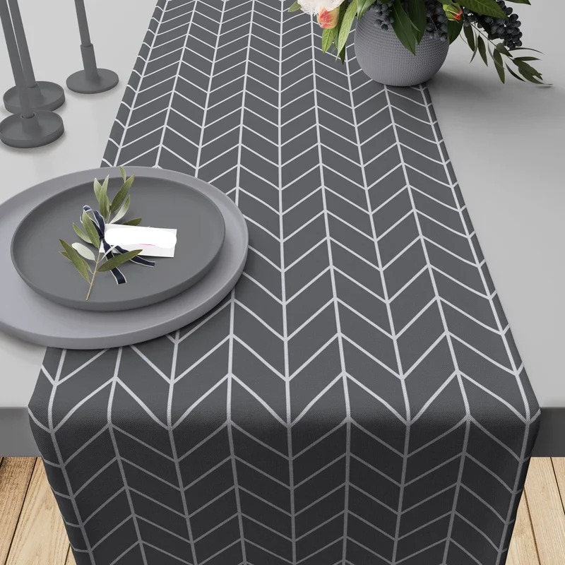 Caminho de Mesa Trilho Passadeira Retangular Toalha Estampada 4 ou 6 Lugares 1,35x0,35 Desenho cinza em Oferta na Shopee