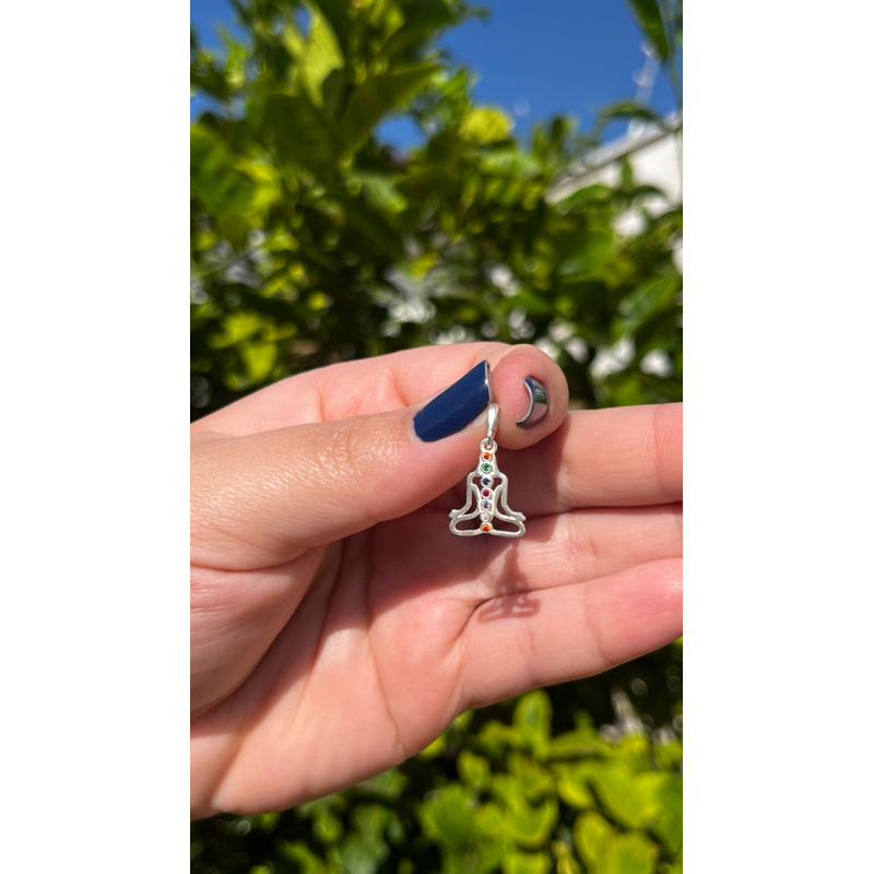Pingente dos chakras de prata legitima 925 cravejado com zirconia sem corrente