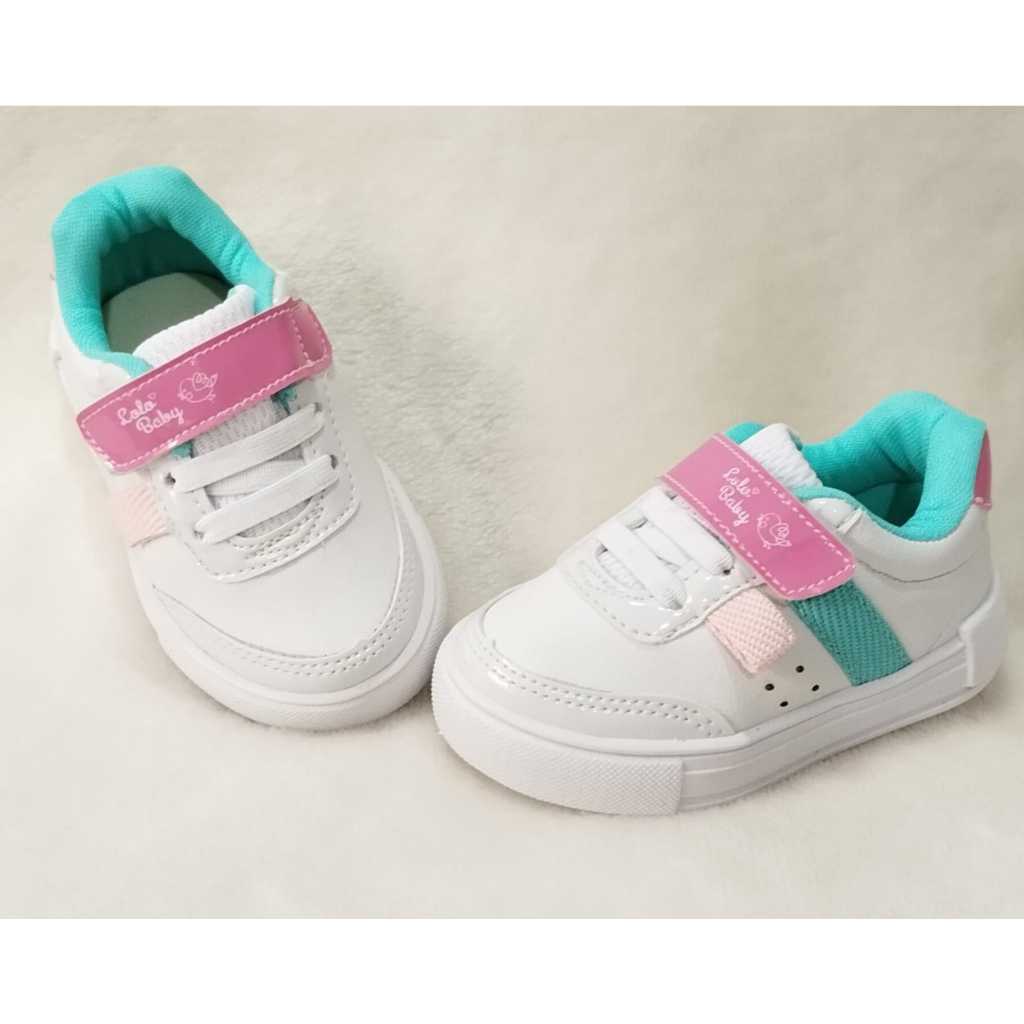 Tênis infantil modinha branco com pink e verde colorido fechamento em velcro e elástico modinha volta as aulas
