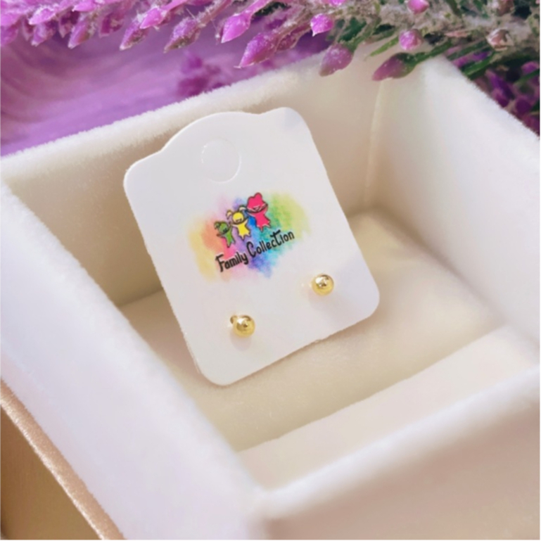 Brinco Infantil Bolinha Tamanho M Folheado a Ouro 18K - Hipoalergênico com Tarraxa Baby de Segurança