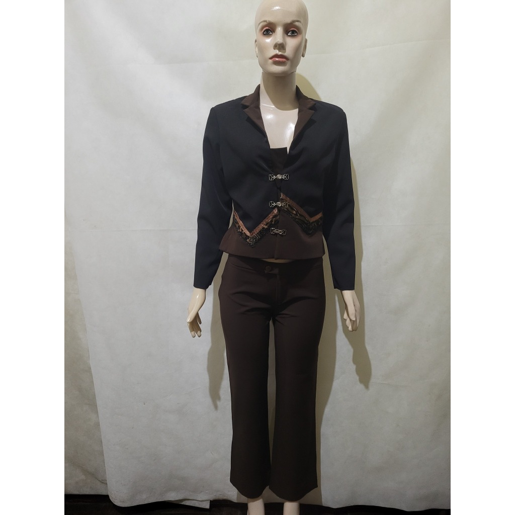 Conjunto calça e blazer marrom e preto forrado NEUZINHA SILVA tam P usado bom estado conforme medidas