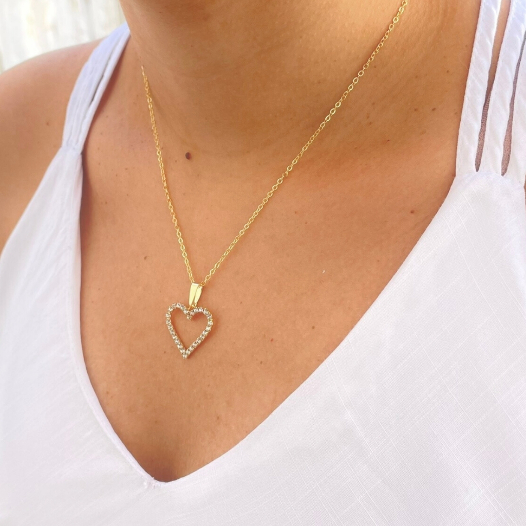 Correntinha Feminina Folheada A Ouro Coração Folheado A Ouro Rebouças Store em Oferta na Shopee