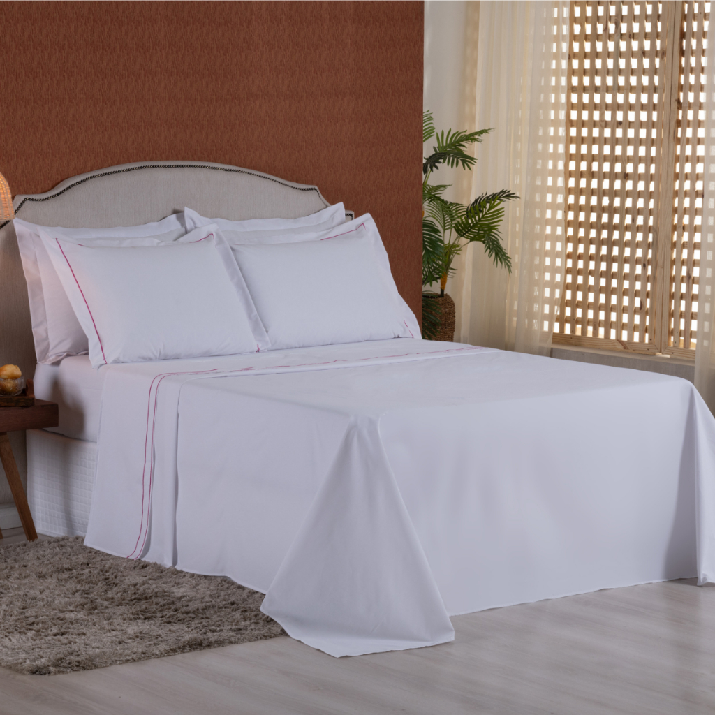 Jogo de Cama Queen 4 pecas 180 Fios com Detalhe no SOUTACHE.
