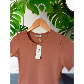 Blusa T-Shirt Feminina Gola Redonda Malha Ribana Polièster em Oferta na Shopee