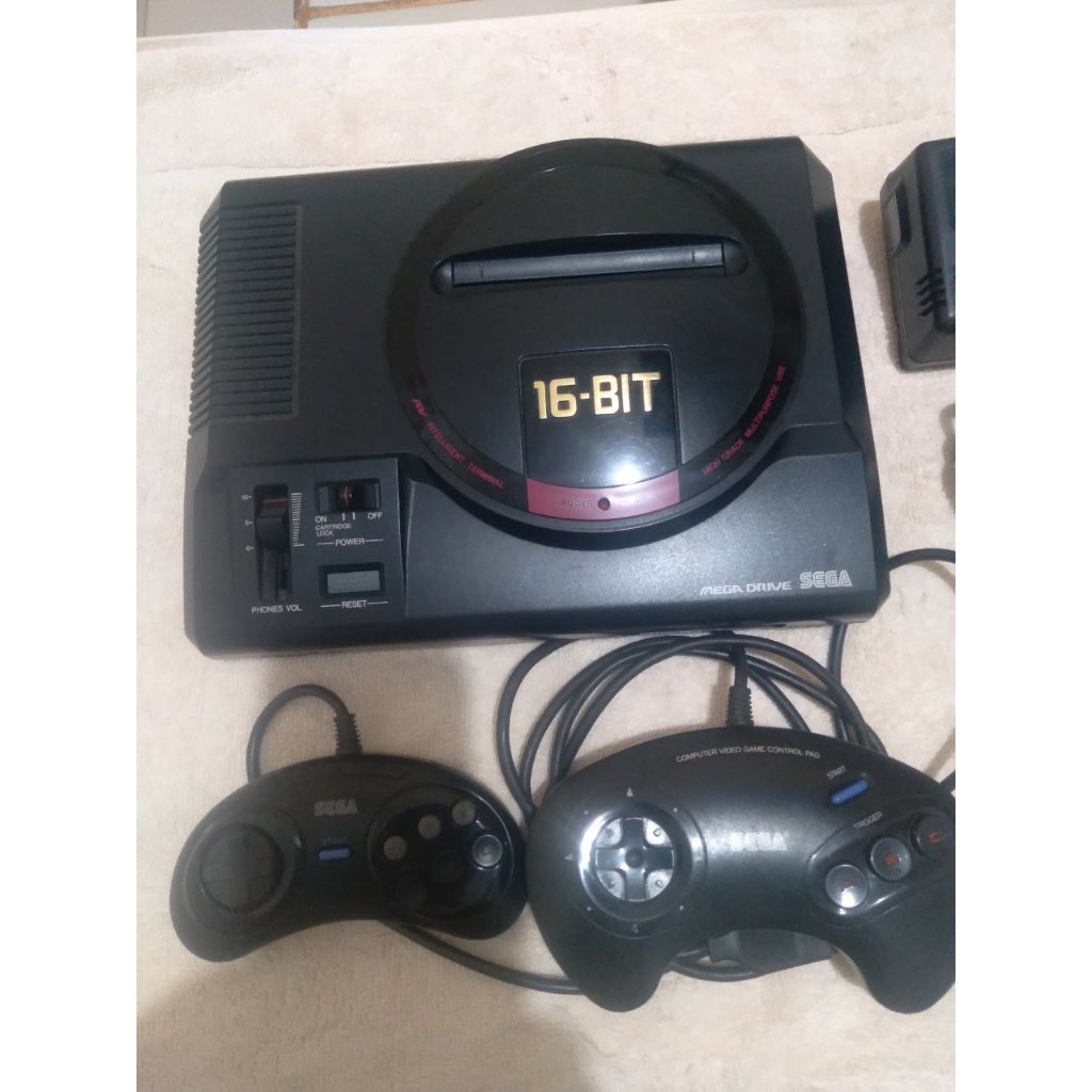 Sega Mega Drive 1 com 2 controles originais fonte original top