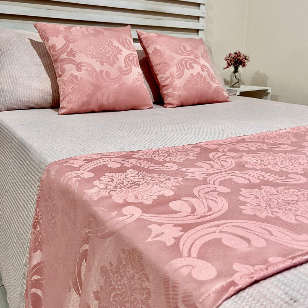 Kit Peseira CAMA QUEEN + 2 Capas de Almofadas COM Refil | Tecido Jacquard - Luxo e Elegância