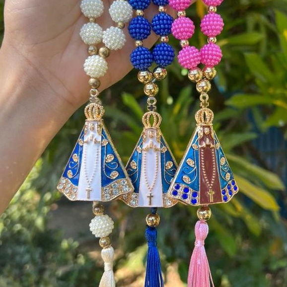 Terço Dezena Porta Retrovisor Carro Nossa Senhora Aparecida Azul Rosa Branco Resplendor em Oferta na Shopee