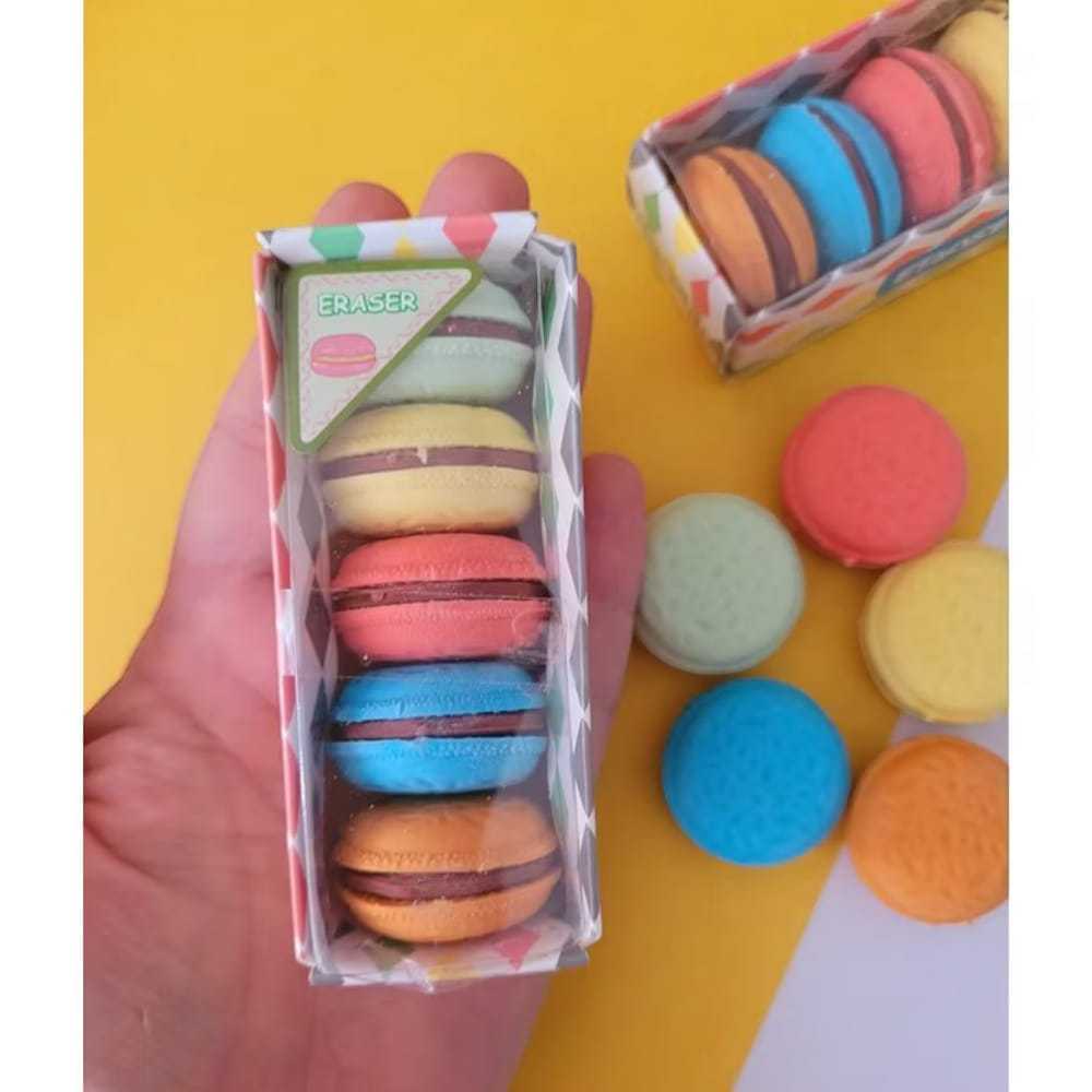 Caixinha Com 05 Borracha Em Formato de Biscoito Frances MACARON / Papelaria Fofa